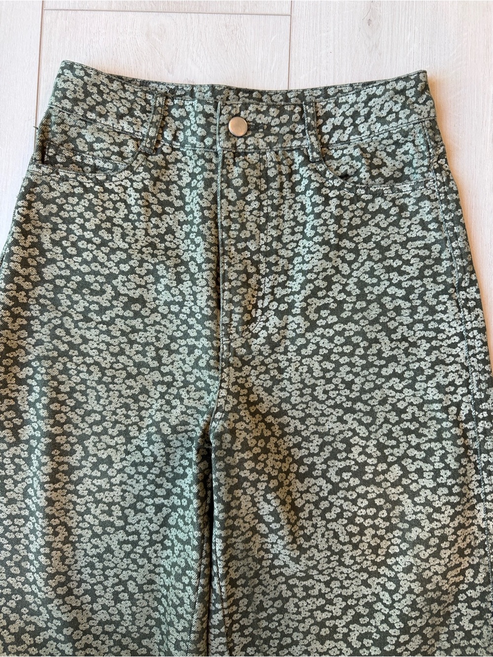 The Tiny Big Sister Floral Print High-Waist Jeans Sage & Light Mint 34 (USA 2)